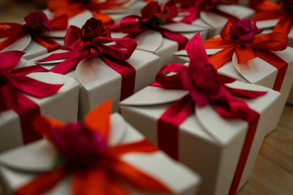 Caja de bienvenida artesanal con listón, set de 10 piezas